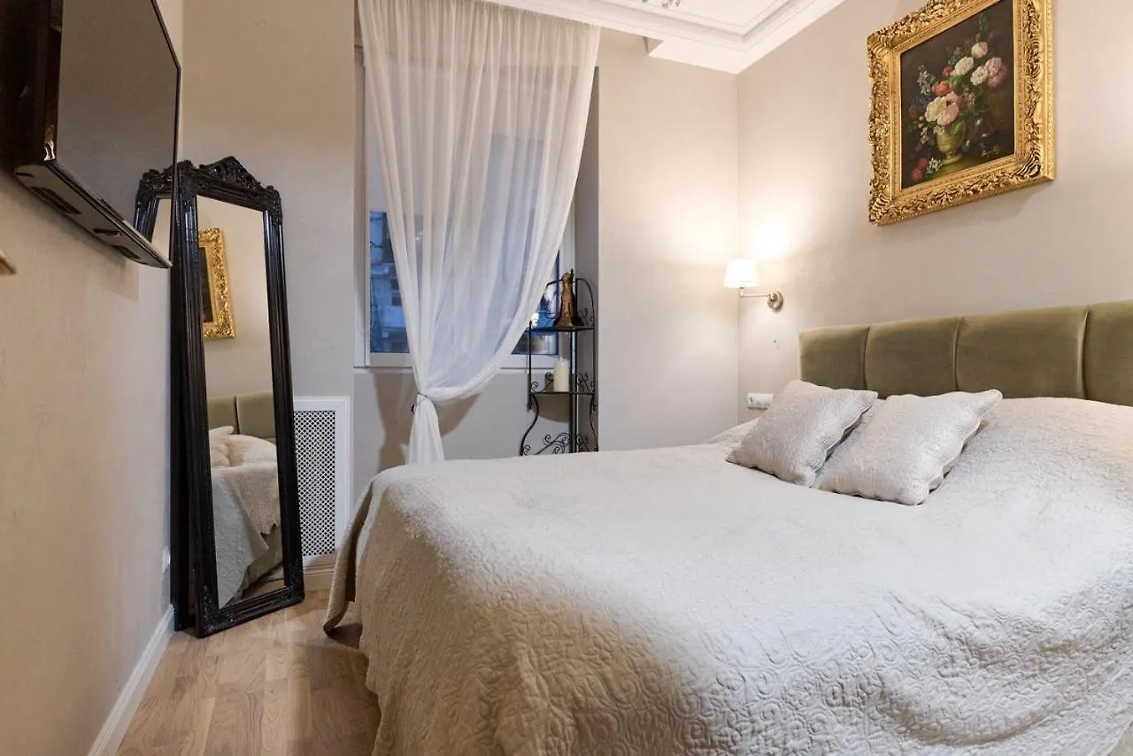 So Home Apt In The Heart Of Downtown Minsk