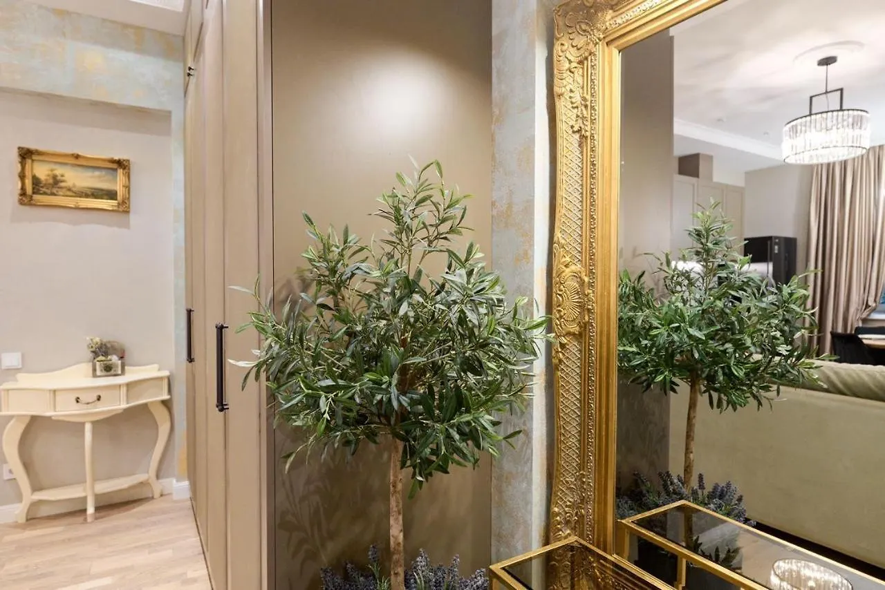 So Home Apt In The Heart Of Downtown Minsk 0*,  Belarus