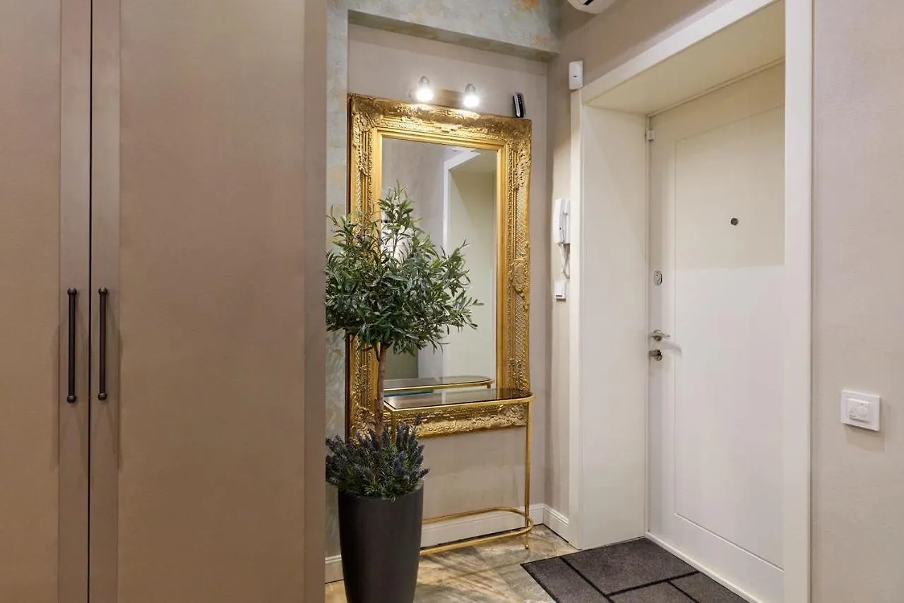 So Home Apt In The Heart Of Downtown Minsk