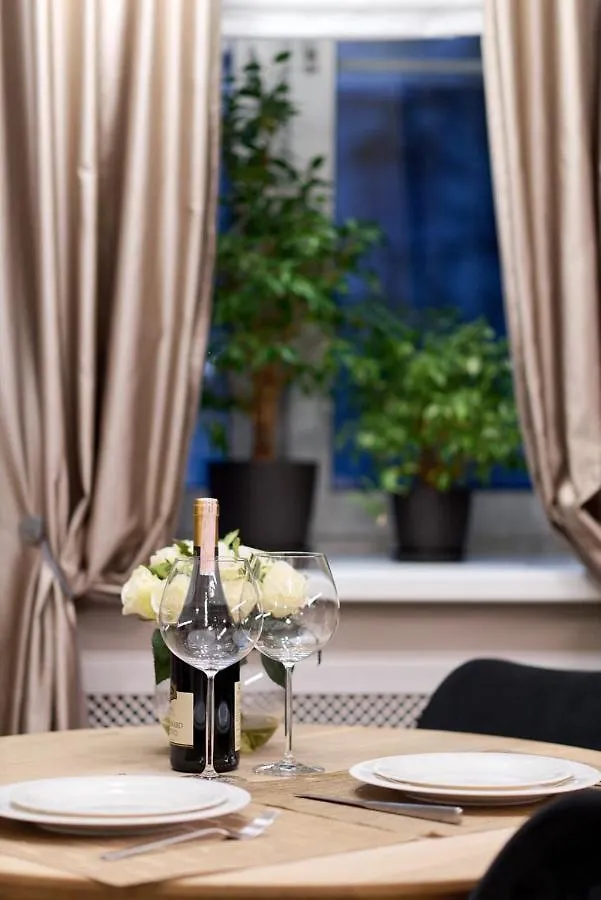 So Home Apt In The Heart Of Downtown Minsk Apartment